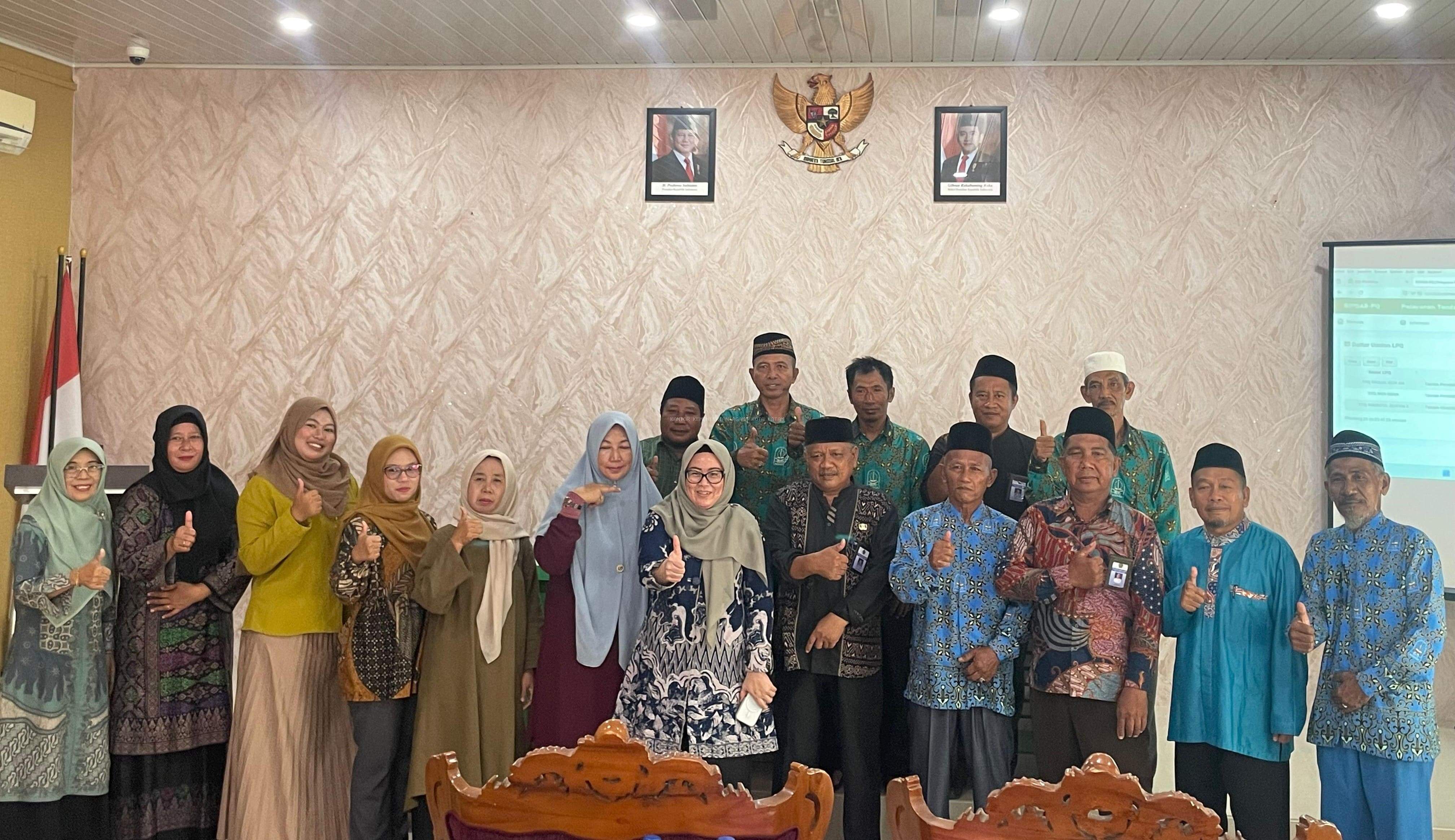 Tingkatkan Validitas Data, Kasi PAKIS Kemenag Batam Berikan Pembinaan Aplikasi Sipdar bagi Guru TPQ Bulang