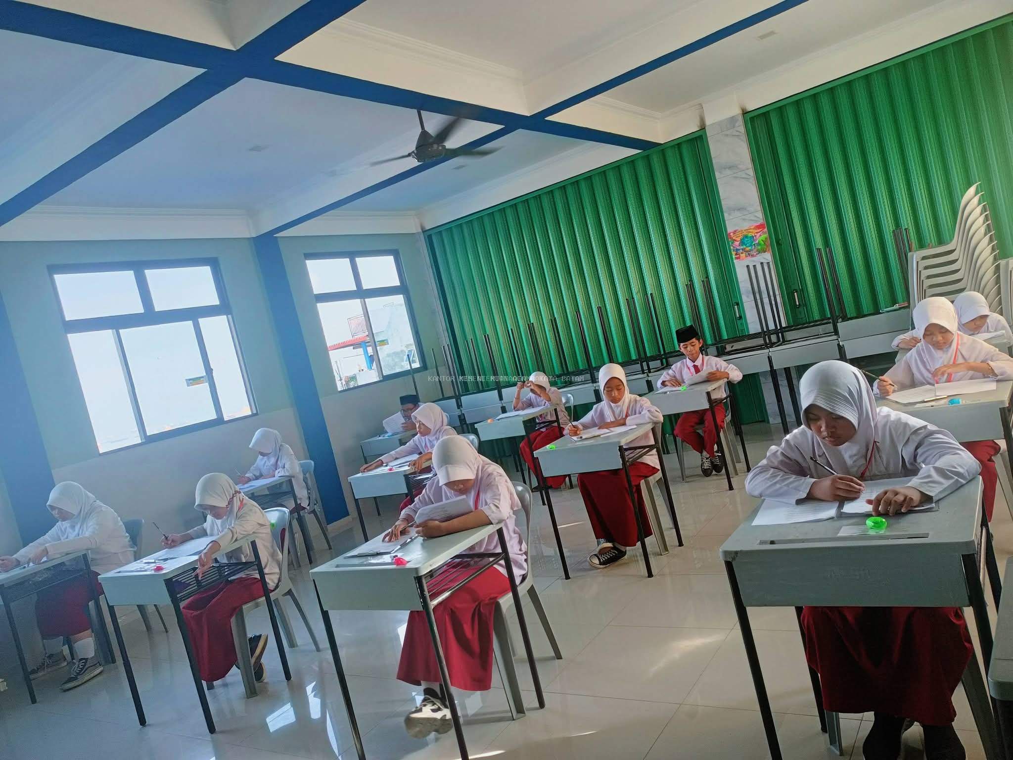 Sinergi dan Disiplin Mewarnai Hari Kelima Ujian Madrasah di MIS Al-Muttaqiin Tanjung Uma