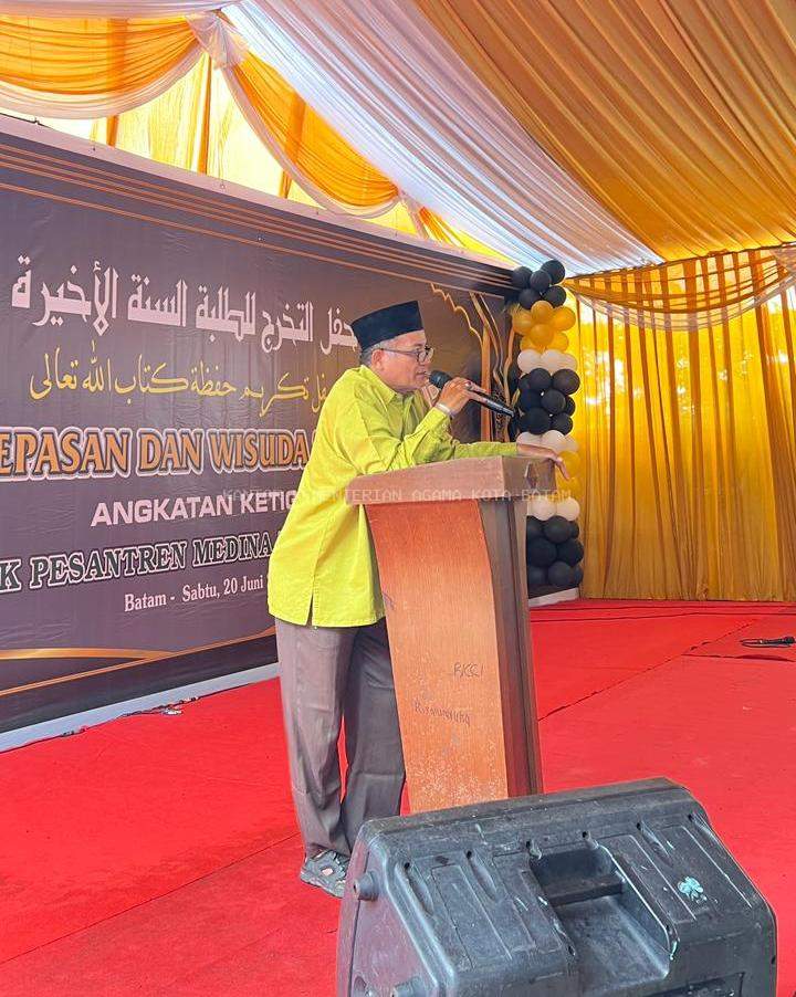Wakili Kakan Kemenag Batam, Bima Sakti Hadiri Wisuda Kelulusan dan Tahfidz di Ponpes Medina Umah Cendekia