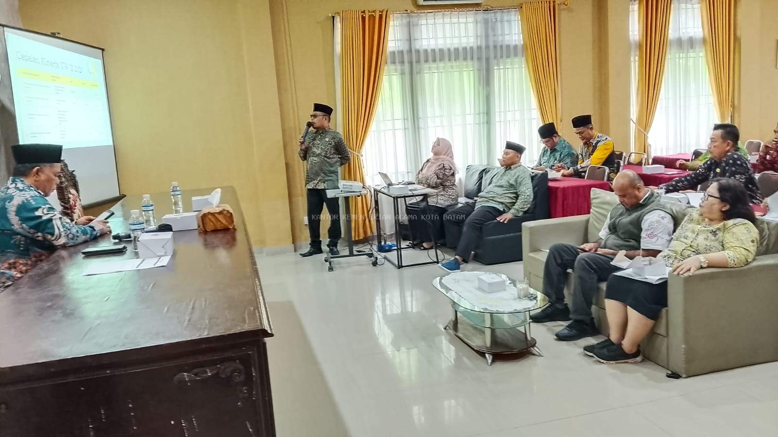 Kemenag Batam Gelar Rapat Evaluasi Capaian Kinerja Triwulan II Tahun 2026