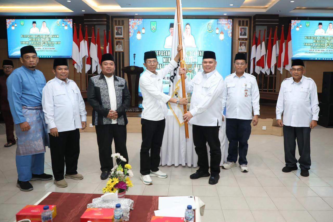 Kafilah Batam Resmi Dilepas Menuju MTQH Ke-12 Kepri, Targetkan Pertahankan Gelar Juara