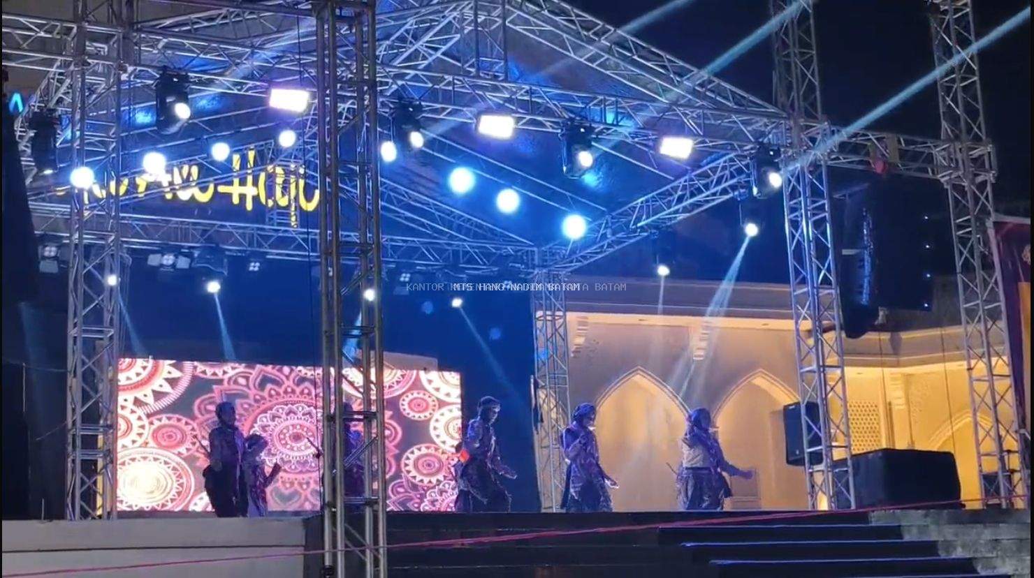 Kolaborasi Budaya dan Kepramukaan, MTs Hang Nadim Tampil Memukau di Panggung Gebyar Pramuka Vol. 3