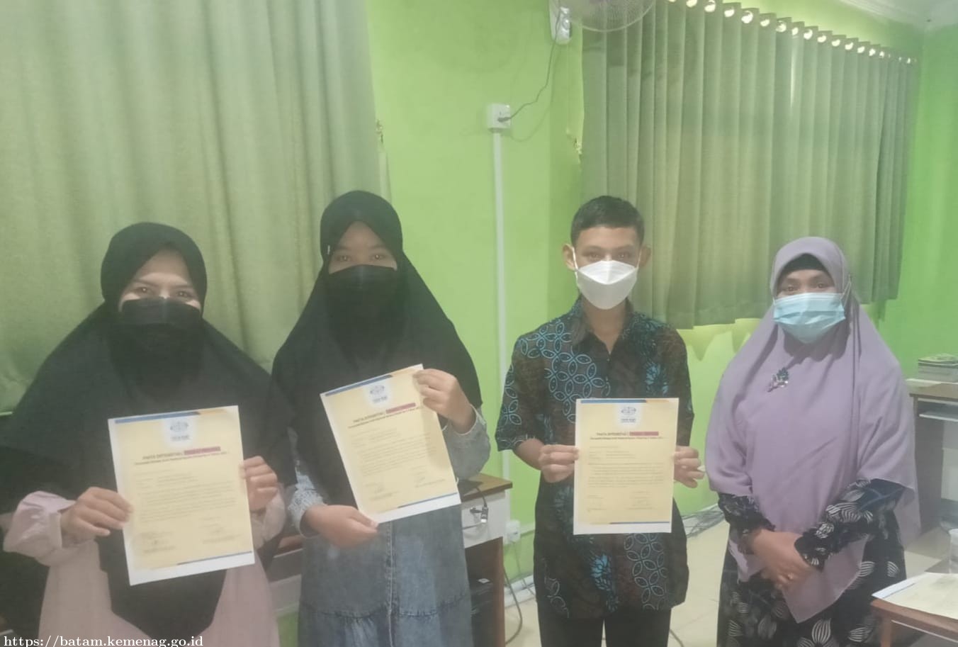 Raih Juara Kombanas, 2 Siswa MTs USB Maju Ke Tingkat Nasional