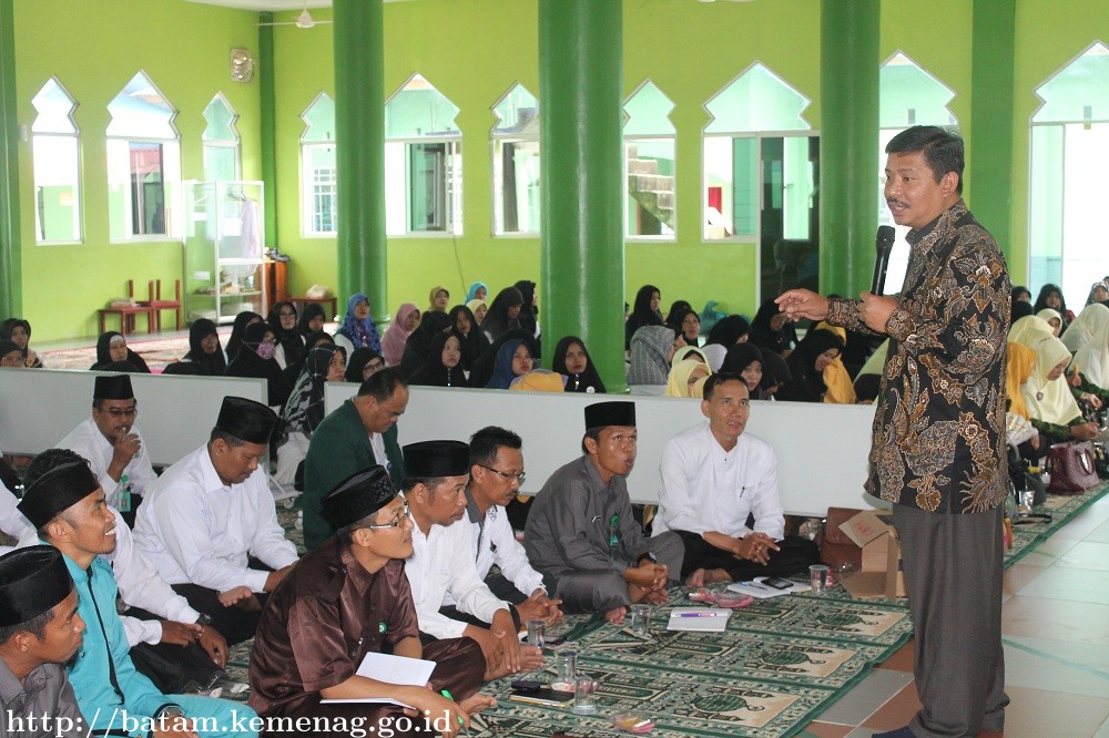Direktur GTK Madrasah Kemenag RI Berikan Pembinaan Di MTsN 1 Batam