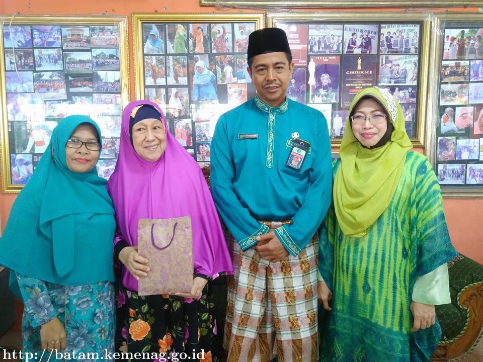 DWP Kemenag Batam Berbagi Bahagia dengan Lansia di Graha Lansia Batam