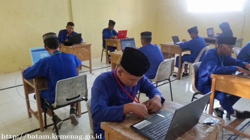 UNBK di MTs Iskandar Muda Berjalan Lancar