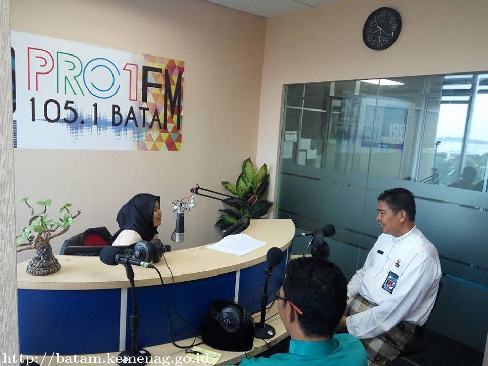 Melalui RRI Kemenag Batam Ajak Masyarakat Jalan Sehat Kerukunan Umat Beragama