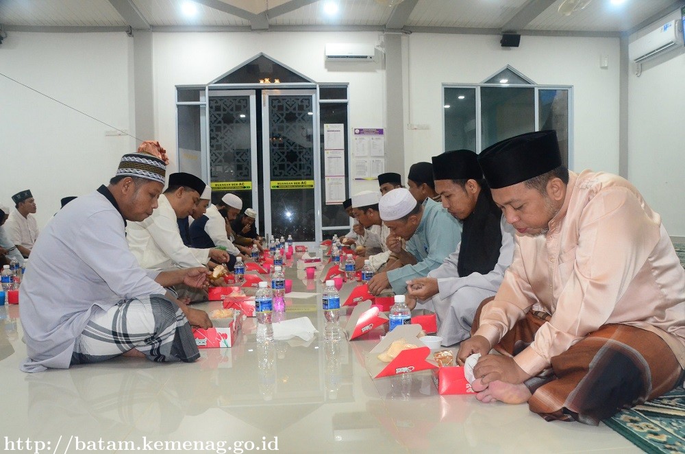 Kemenag Batam Awali Kegiatan Ramadhan 1440 H Dengan Sahur Bersama