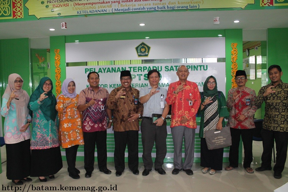 KIP Provinsi Kepri Lakukan Monev di Kemenag Batam