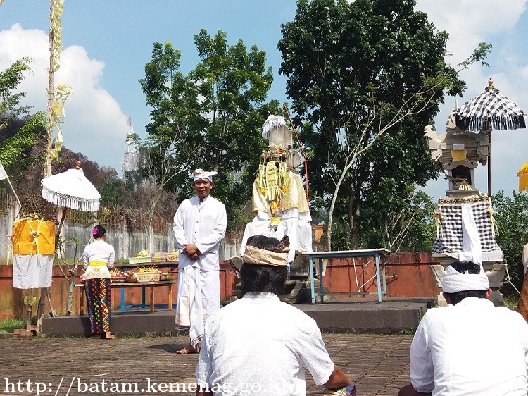 Umat Hindu Kota Batam Rayakan Hari Raya Galungan