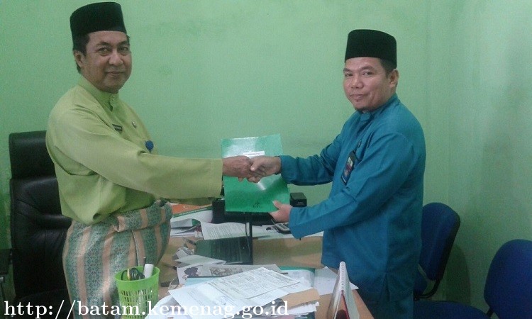 Mulai Hari Ini, Plt KUA Sei Beduk Di Pegang Kepala KUA Bulang