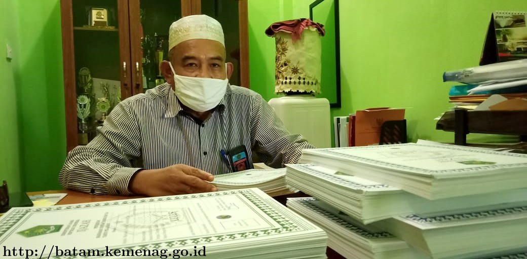 Tahun 2020 Kemenag Batam Keluarkan Ijazah di Lengkapi Stiker Hologram
