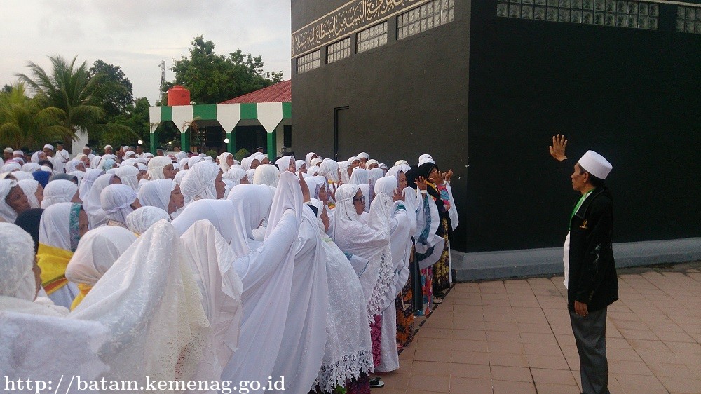 Nabhan Berikan Bimbingan Manasik Kloter 9 BTH