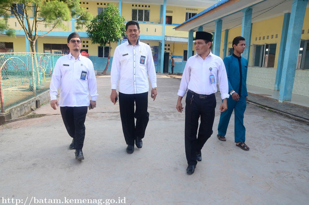 Kepala kemenag Batam Tinjau Sarana Prasarana Madrasah