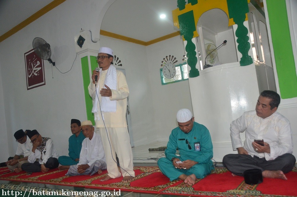 HM Dirham Ajak Jamaah Lakukan Kebiasaan Rasulullah
