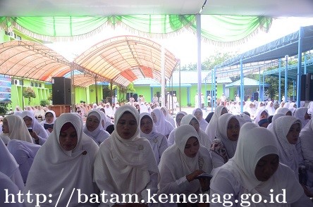 Hujan Bukanlah Penghalang Untuk Melaksanakan Dzikir dan Tasyakuran