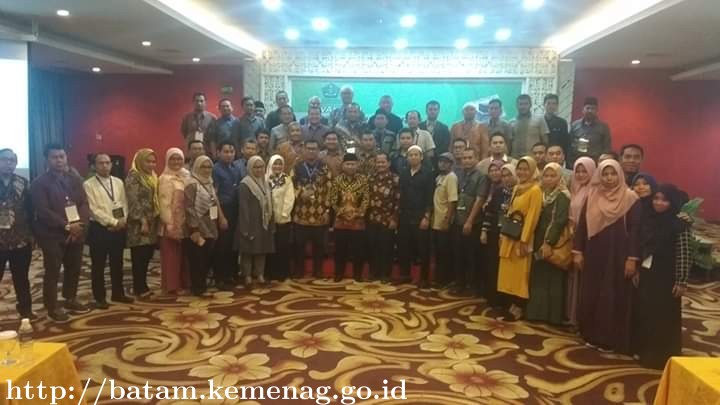 Dirjen PHU Tutup Kegiatan Evaluasi Sistem Pendaftaran Haji Khusus Tahun 2018