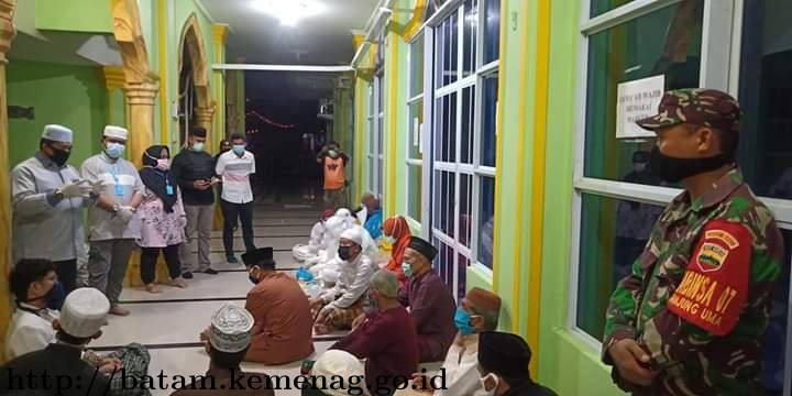 Cegah Penyebaran Covid 19, Kakankemenag Batam Edukasi Jamaah dan Pengurus Masjid Patuhi Imbauan Pemerintah