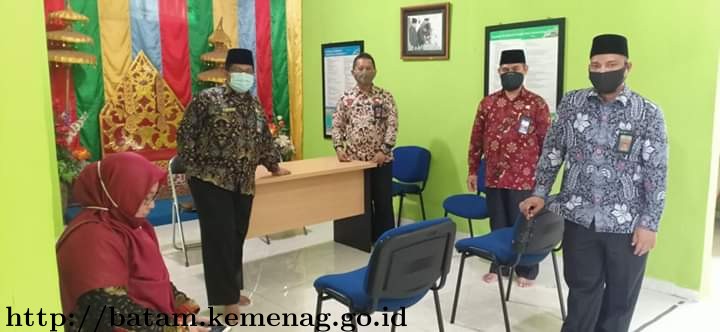 Kakankemenag Batam Ajak KUA Tingkatkan Disiplin dan Pelayanan