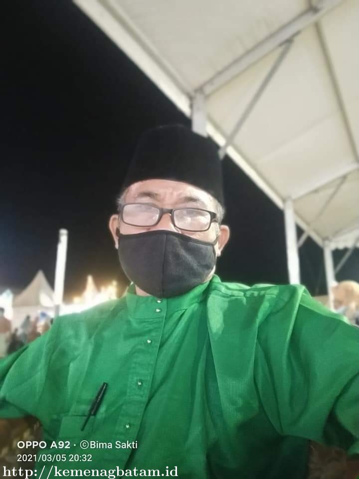 Penyuluh Fungsional KUA Sekupang Pimpin Pembacaan Doa Penutupan STQ
