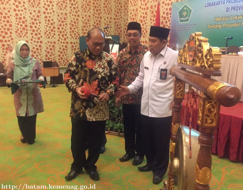 Dirjen Bimas Buka Kegiatan Wakaf Di Batam