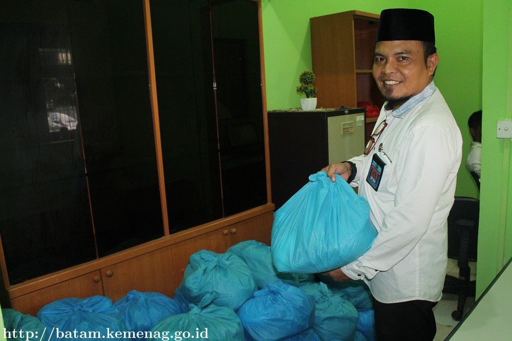 Kemenag Gelar Safari Ramadhan di Pulau Nipah Bulang