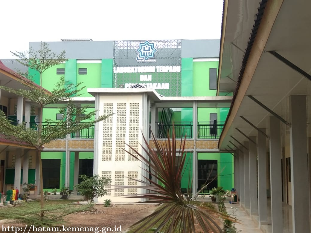 Pendampingan TP4D Untuk Laboratorium Terpadu dan Perpustakaan MAN IC Batam