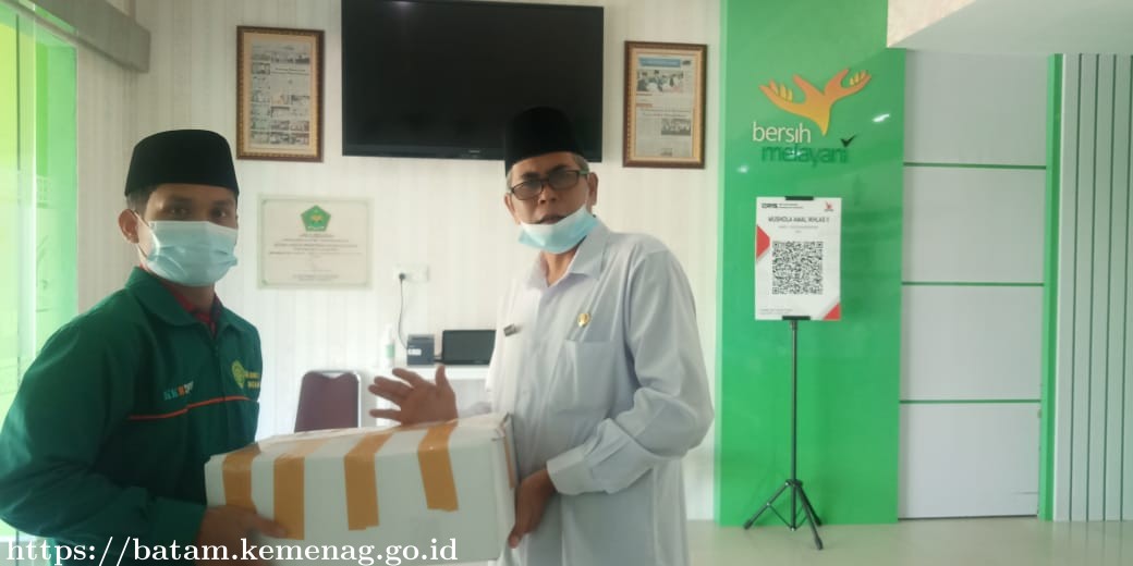 Pagi Ini, Kemenag Batam Serahkan Alquran Sebanyak 20 Buah