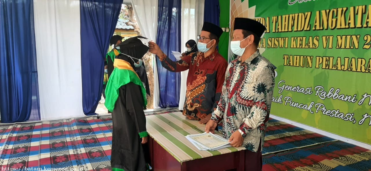 Sebanyak 120 Siswa MIN 2 Batam Ikuti Wisuda Juz 30