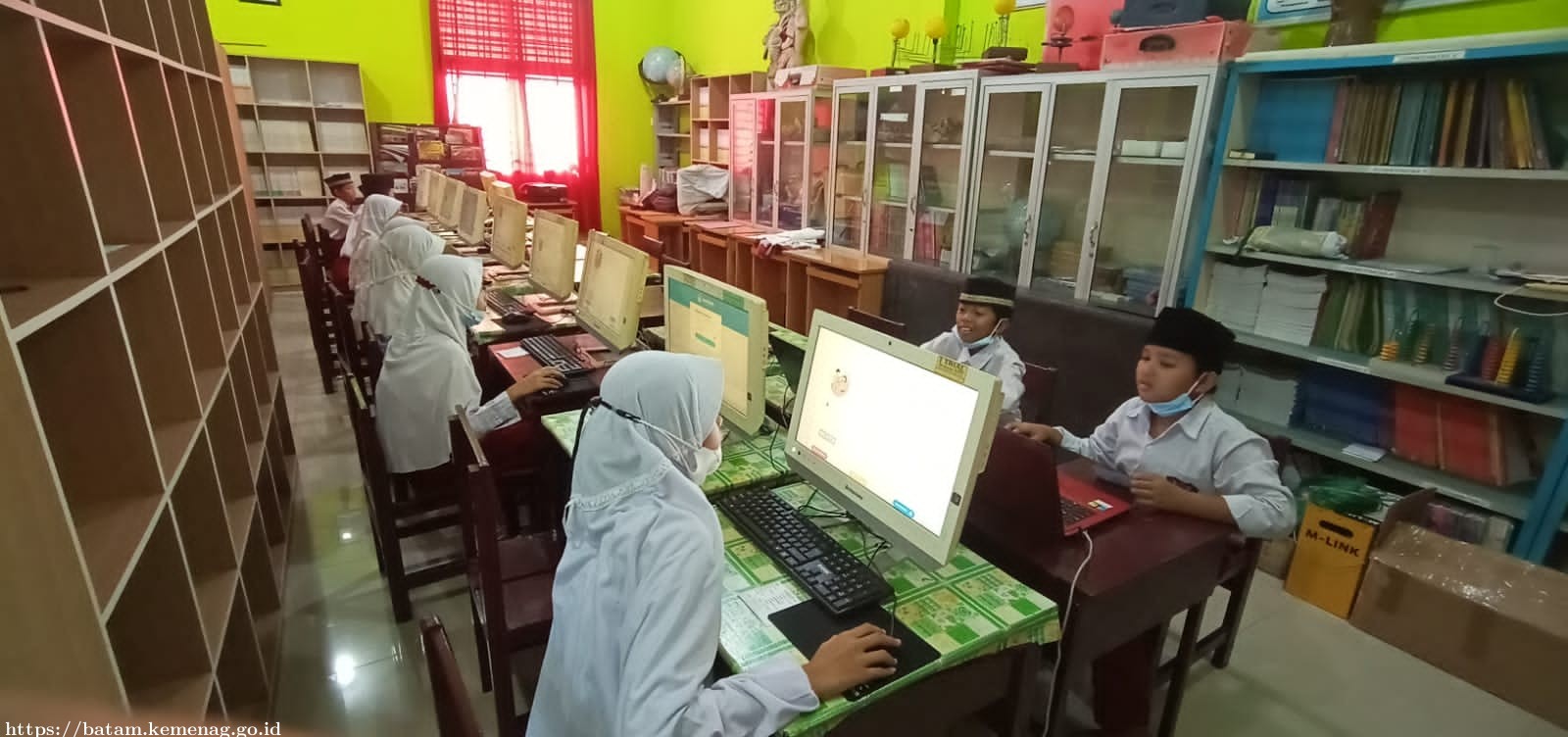 MIN 2 Batam Gelar ANBK Bagi Siswa Kelas 5
