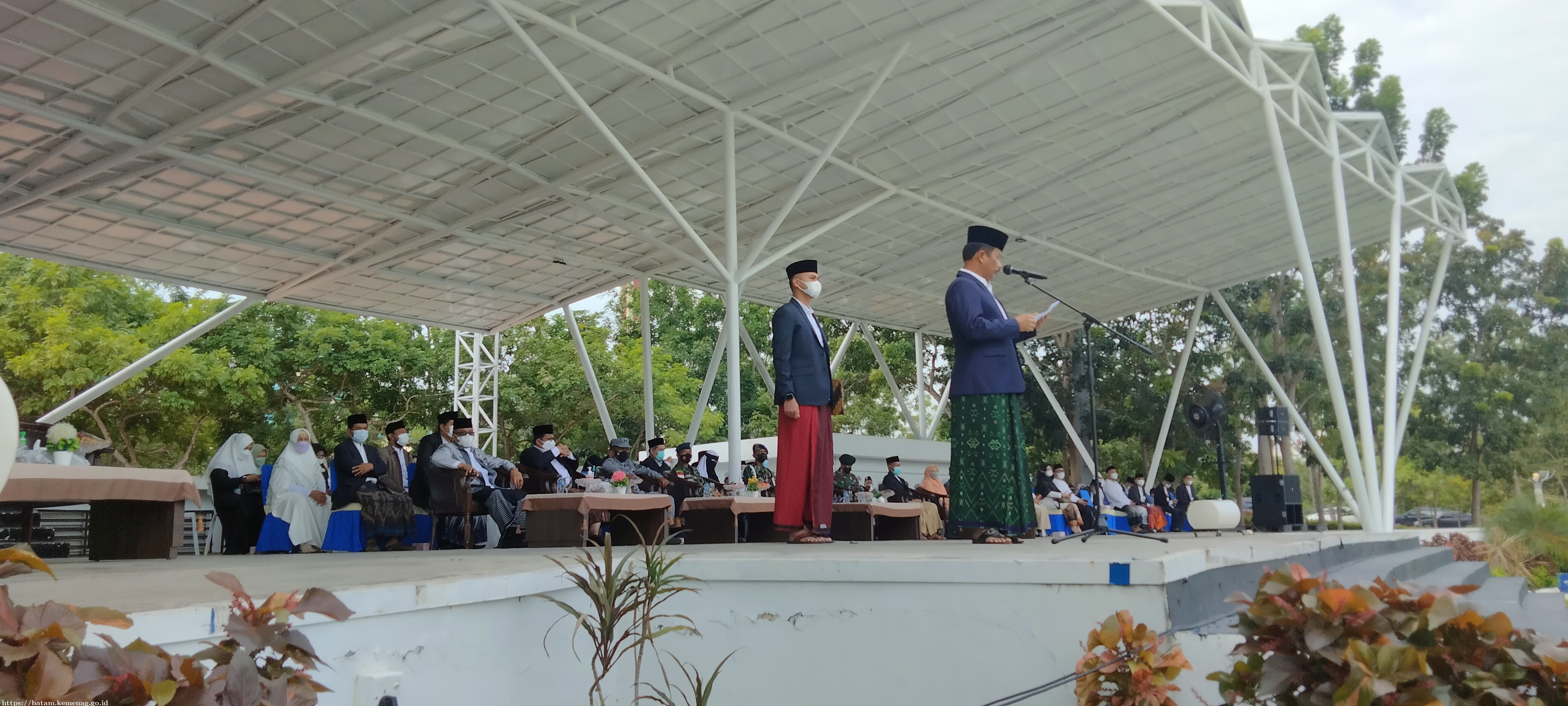 Walikota Batam Pimpin Upacara Hari Santri Nasional