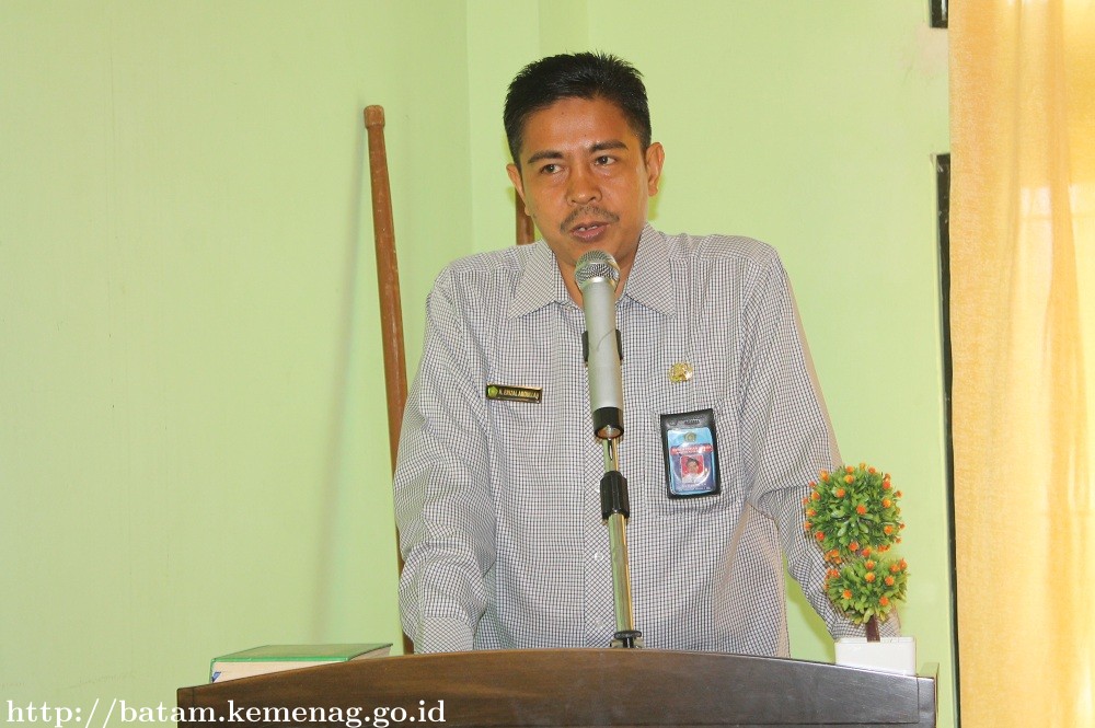 Kakankemenag Batam Buka Kegiatan Pembinaan Tenaga Honorer Madrasah