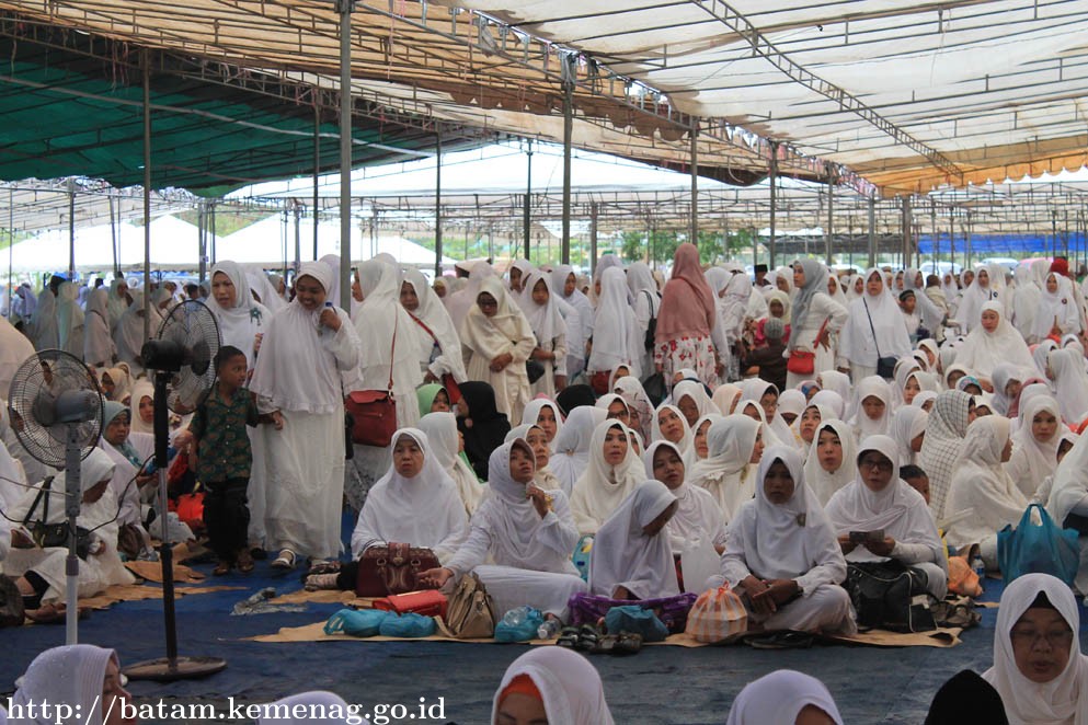 Hujan Bukan Halangan Untuk Berzikir
