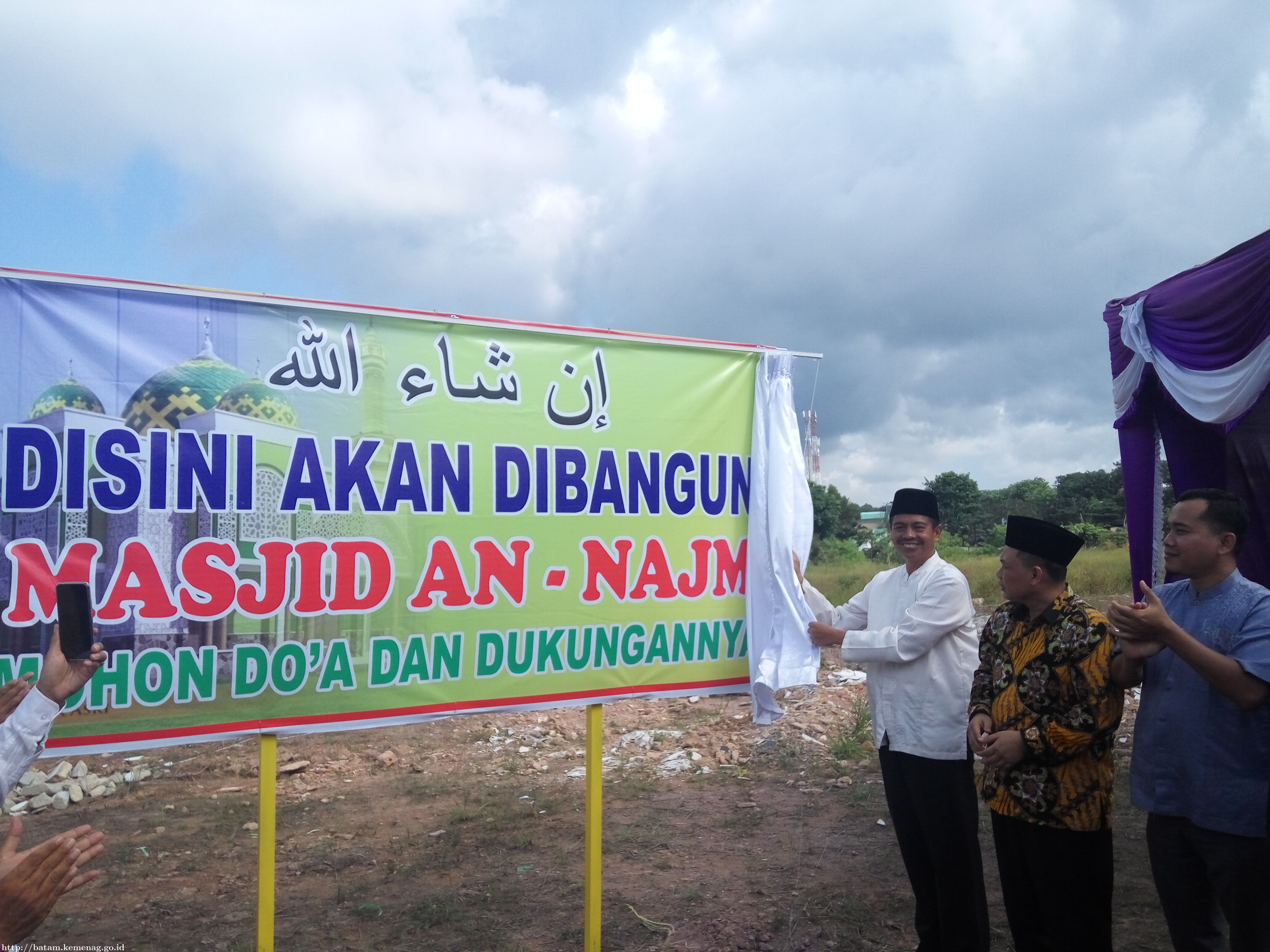 Semoga Masjid Yang Dibangun Menjadi Bintang Yang Bercahaya Dan Menerangi