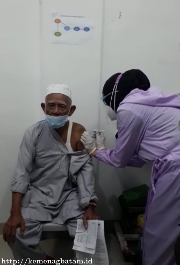 18 Jch Lansia Kota Batam Lakukan Suntik Vaksin Covid 19