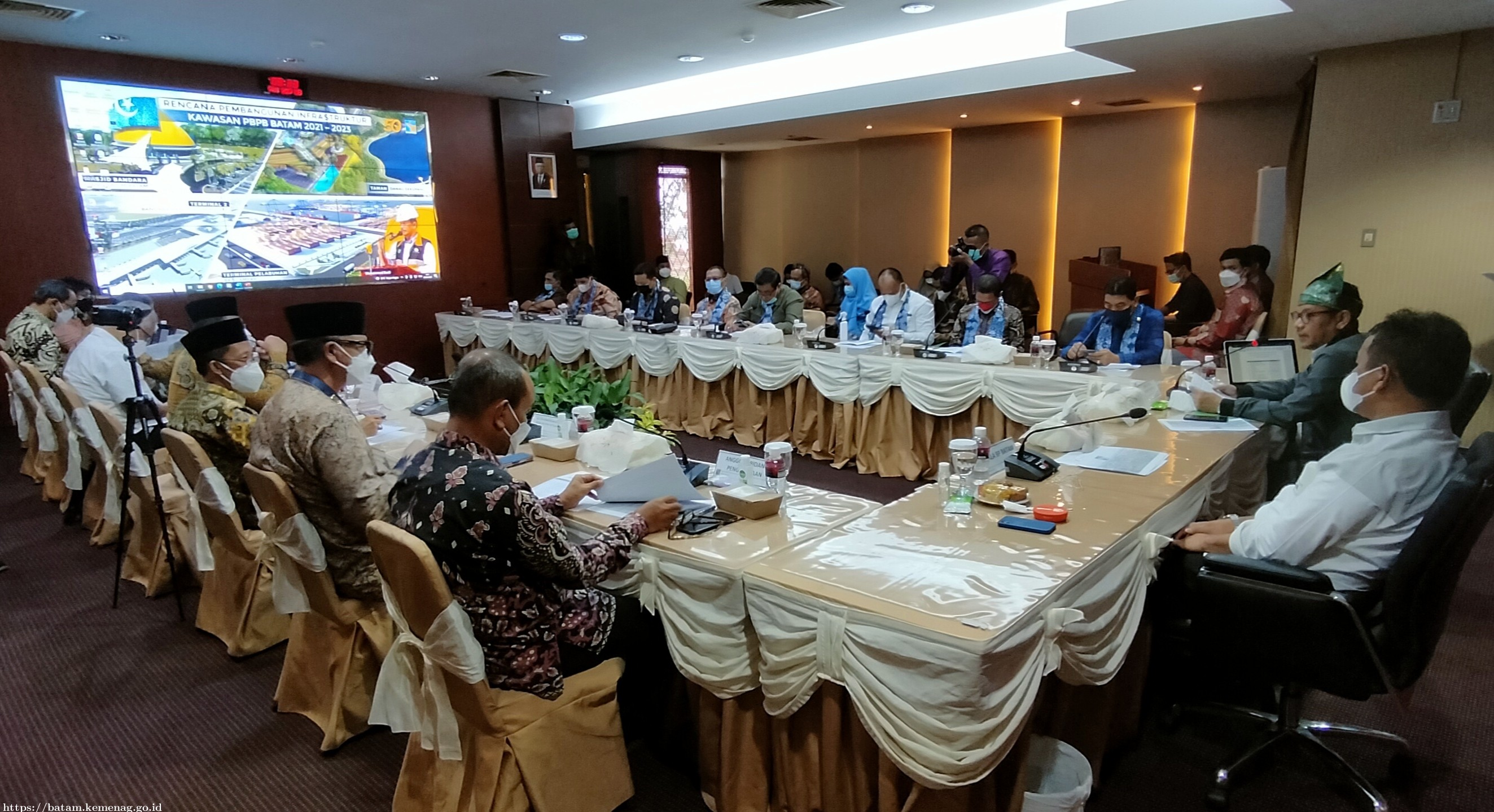 Kunjungan Kerja Komisi VIII DPR RI Ke Batam