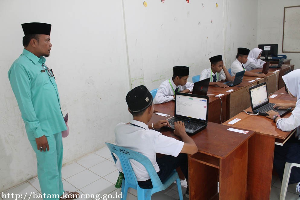 Madrasah Tsanawiyah Se Kota Batam Gelar UNBK Serentak