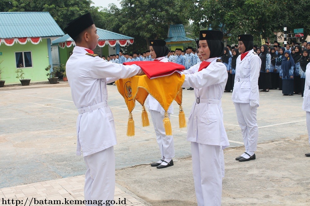 Upacara Bendera HUT RI 74 Berlangsung Hikmat dan Lancar