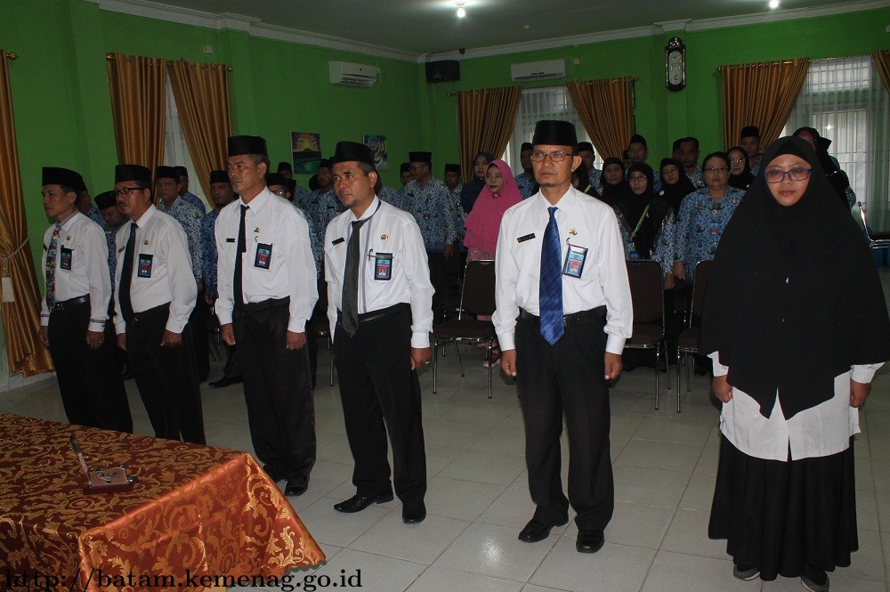 Kakankemenag Batam Lantik 6 Pejabat Fungsional