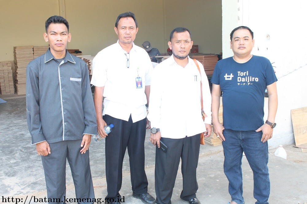 PPK MAN IC Bersama Tim Pengelola Lakukan Survei Workshop Pemberi Dukungan CV Pemenag Paket Pengadaan Meubelir