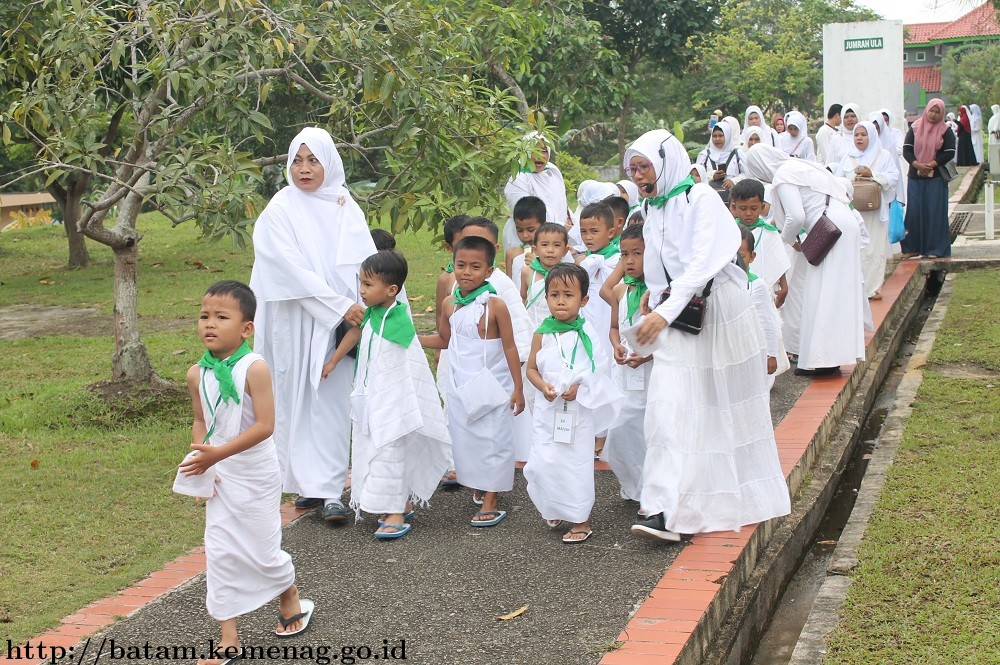 Pagi Ini, 10 RA Ikuti Peragaan Manasik Haji