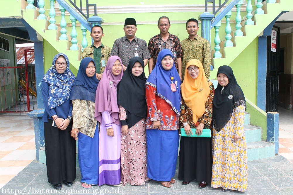 Kemenag Batam Monitoring UNBK di MTs Al Muttaqin