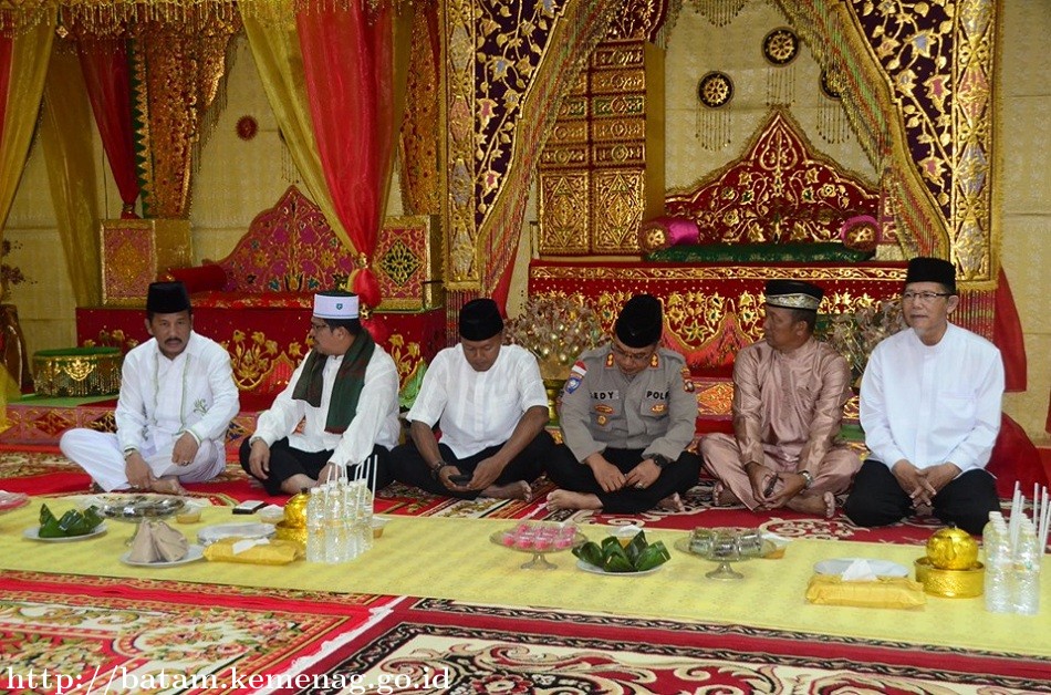 Puasa Itu Bukan Hanya Untuk Menahan Diri Dari Makan Dan Minum