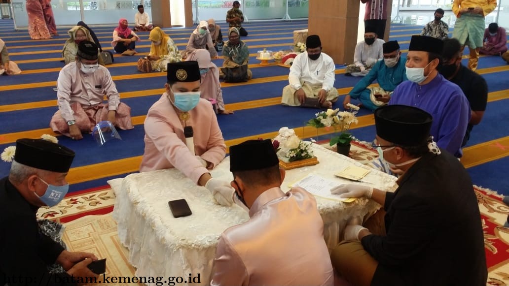 Hari Ini, Staf Bimas Islam Kemenag Batam Melepaskan Masa Lajangnya
