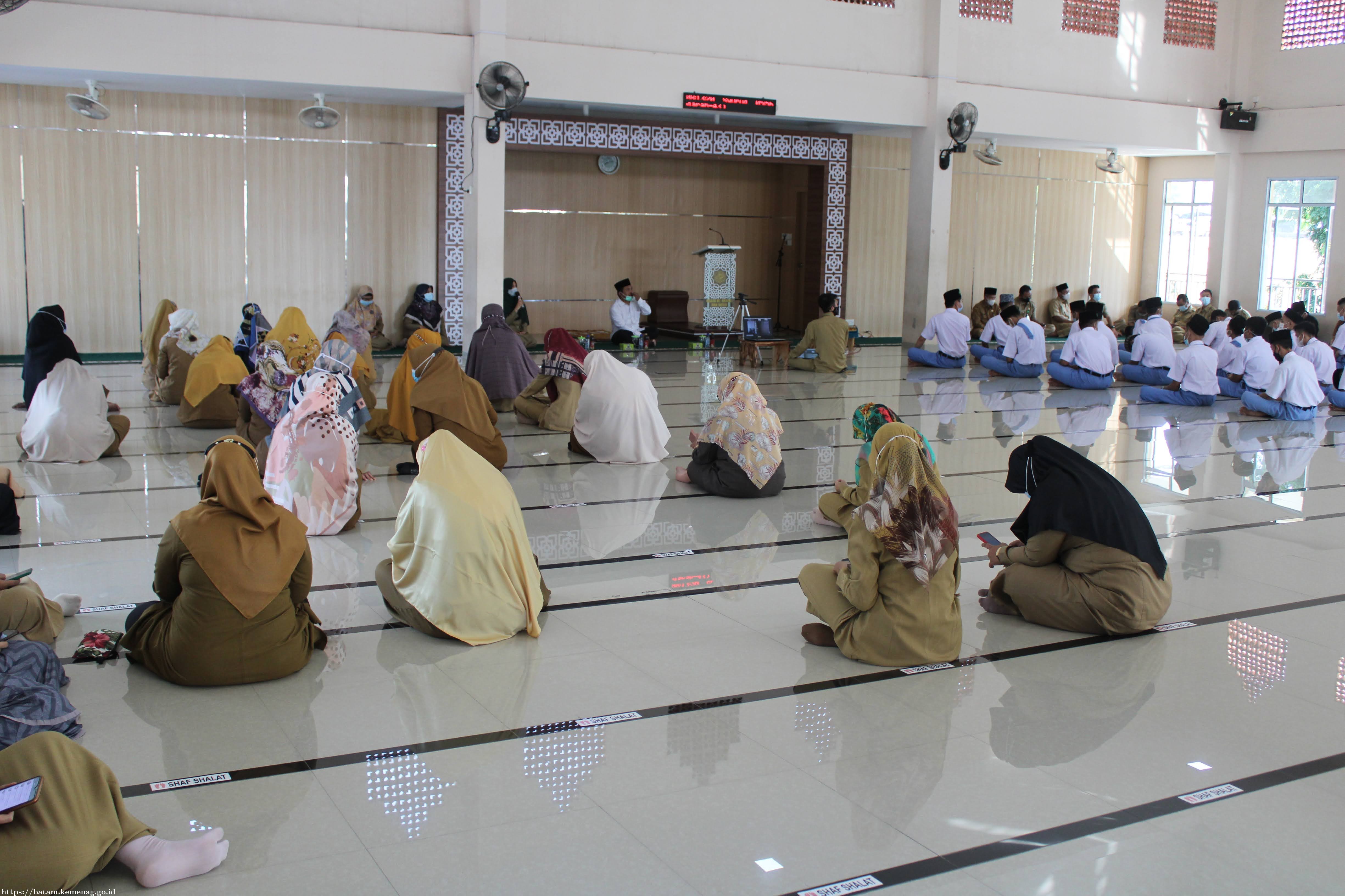 Halal Bi Halal MAN Batam Setelah Libur Lebaran
