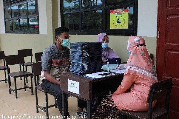 MAN Batam Laksanakan Pembagian Rapot PAT