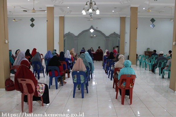Persiapan PTM, MAN Batam Adakan Rapat Koordinasi GTK