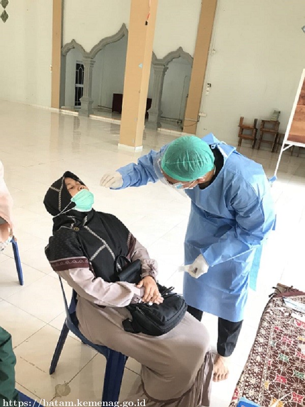 Menjelang Tatap Muka, MAN Batam Laksanakan Tes Rapid Antigen Untuk GTK