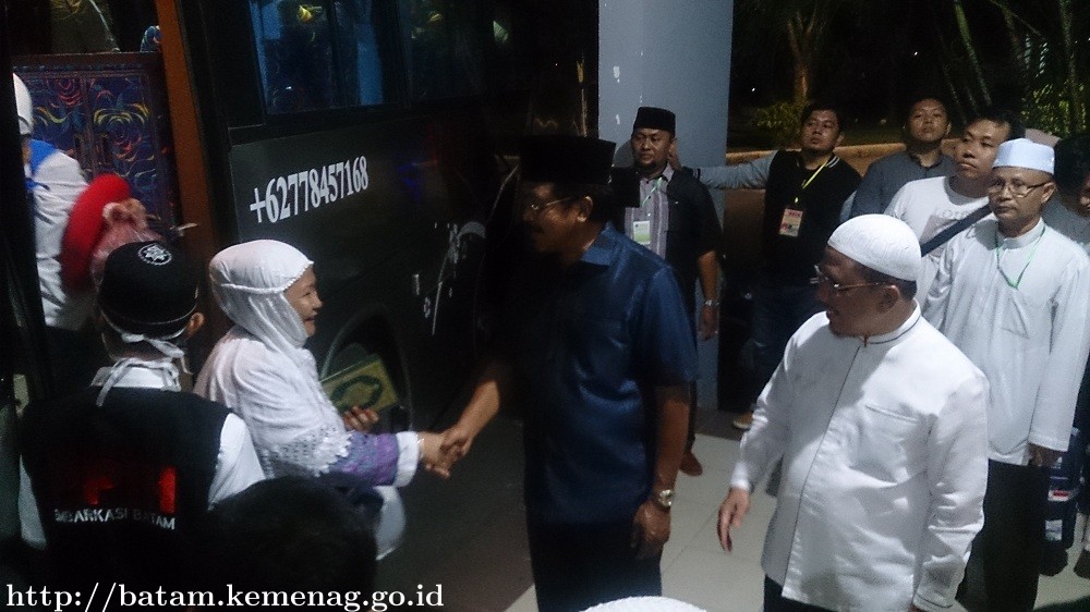 177 Jamaah Haji Batam Kloter 19 Sudah Tiba di Tanah Air