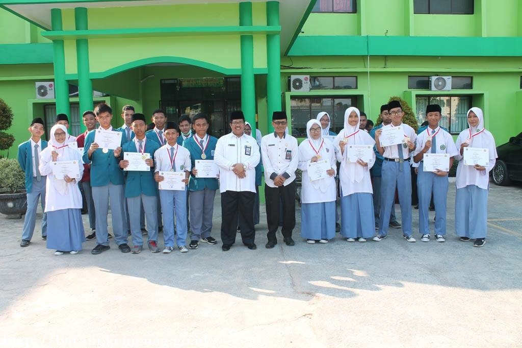 Kemenag Berikan Apresiasi Kepada Puluhan Siswa Siswi Terbaik KSM Tingkat Kota Batam